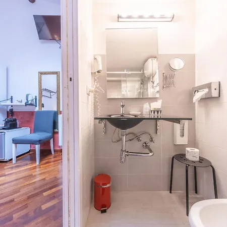 בית הארחה In Bb - Skylight Double In History House רומא