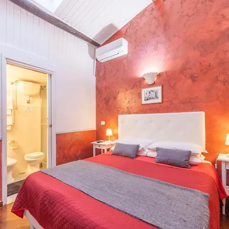 In Bb - Skylight Double In History House * רומא