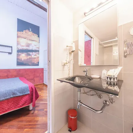 ゲストハウス In Bb - Skylight Double In History House