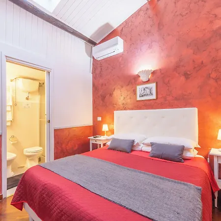 In Bb - Skylight Double In History House *